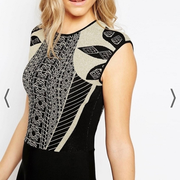 Elegant Black and Gold Women's Dress - Picture 5 of 13